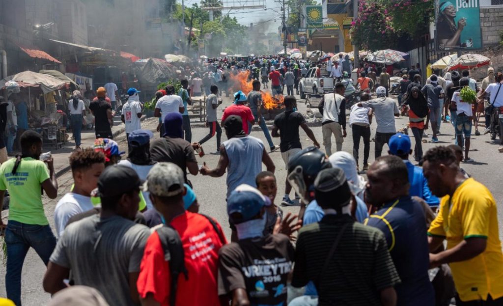 Miles de haitianos