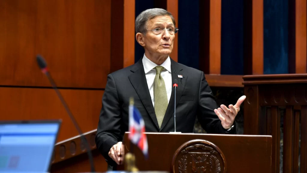 Canciller Roberto Álvarez en el Senado