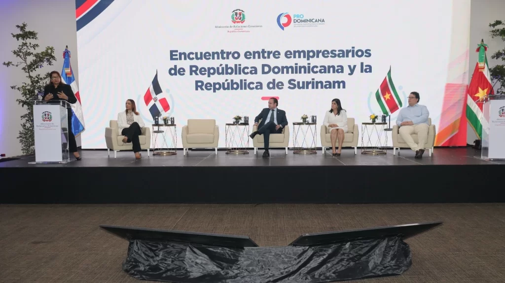 Empresarios de República Dominicana y Surinam