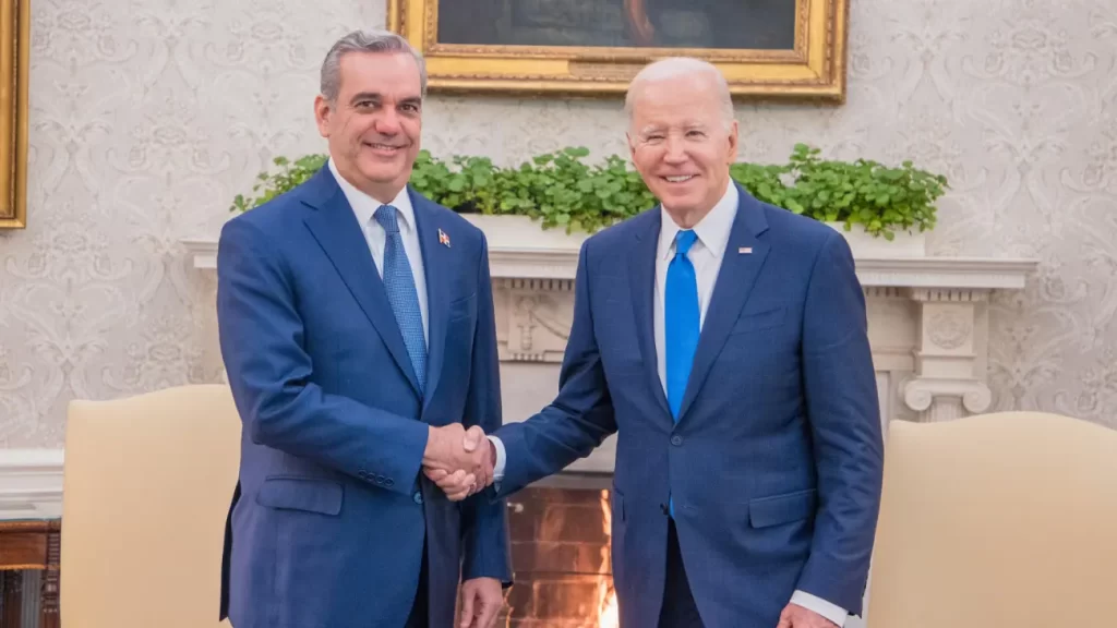 El presidente estadounidense Joe Biden y el presidente dominicano, Luis Abinader