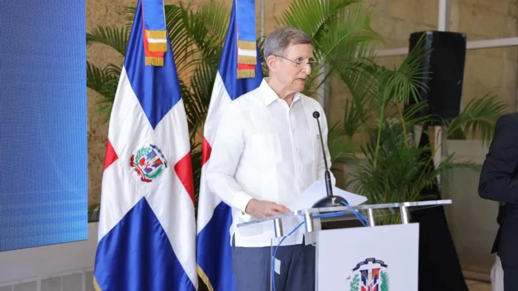 Canciller Roberto Álvarez