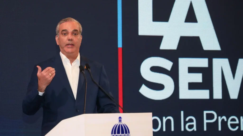Abinader advierte
