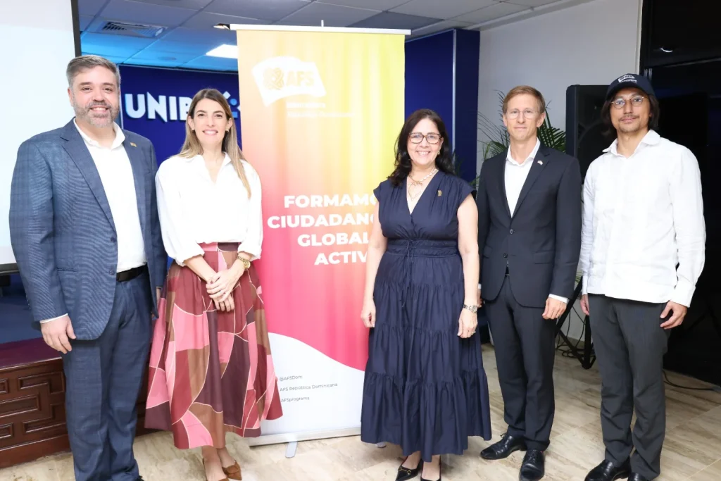 Educación dominicana se abre al mundo: líderes educativos suscriben manifiesto por la ciudadanía global Educación