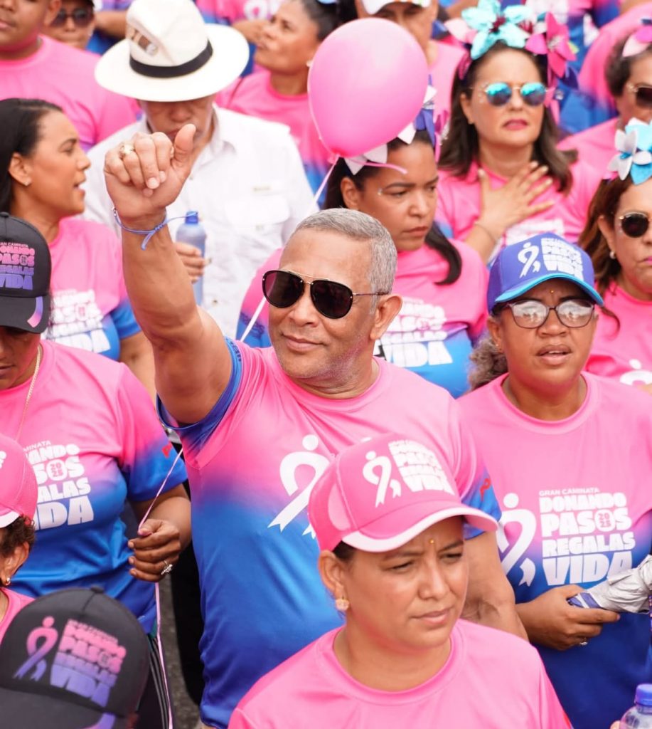 Franklin Romero realiza histórico aporte al Patronato de Lucha Contra el Cáncer del Nordeste Franklin Romero