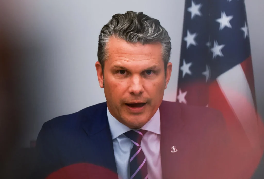 EE.UU. afirma que atacó otra lancha en el Caribe presuntamente operada por el Tren de Aragua Pete Hegseth
