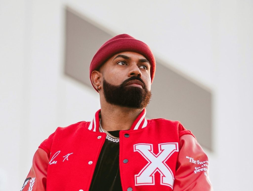 Romy Ram declara la guerra cultural con «Cristofobia»