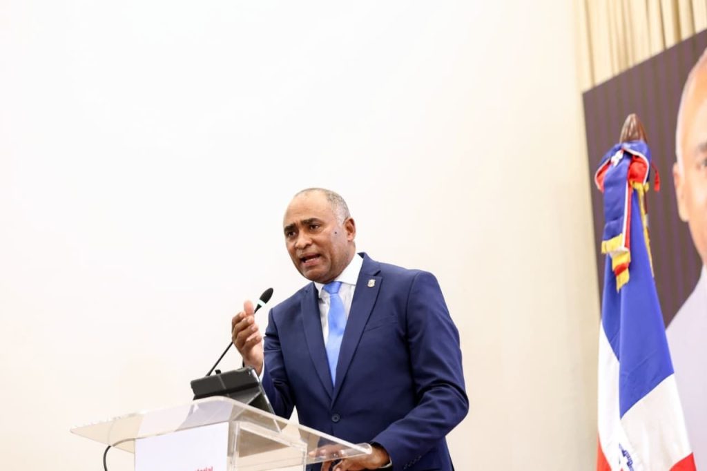 Julito Fulcar rinde cuentas ante y presenta Plan Estratégico de Desarrollo Sostenible de Peravia