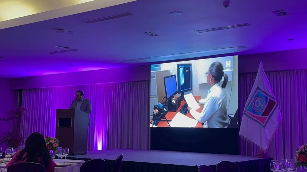 Hospital Materno Dr. Reynaldo Almánzar y Laboratorios Roche realizan conferencia “Referir a Tiempo, Cambia Vidas” conferencia