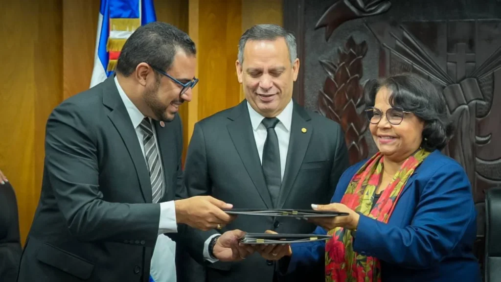 Cámara de Cuentas y Poder Judicial firman acuerdos para fortalecer la transparencia en el país Cámara de Cuentas