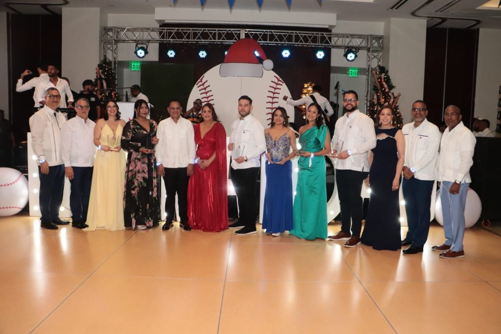 Dulces y productos navideños están asequibles para la época festiva, pese a sutil alza en precios Dulces