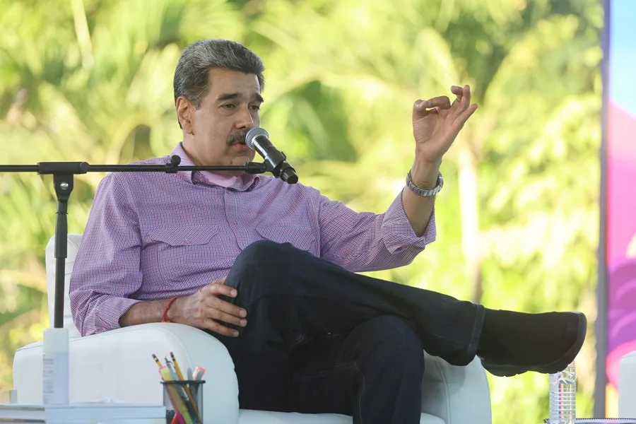 Maduro pide al pueblo de EE.UU. que pare «la mano enloquecida de quien ordena bombardear» Maduro