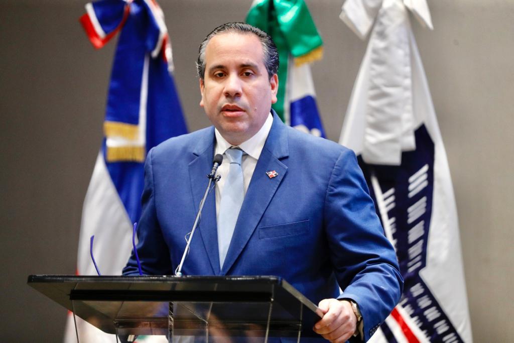 Liderazgo nacional destaca labor de Alberto Rodríguez en los Juegos Escolares 2025