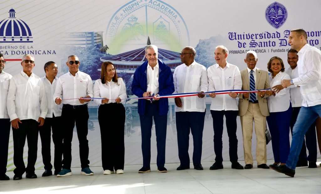 Presidente Abinader entrega moderno Hospital Dr. Ángel María Gatón en San Francisco de Macorís