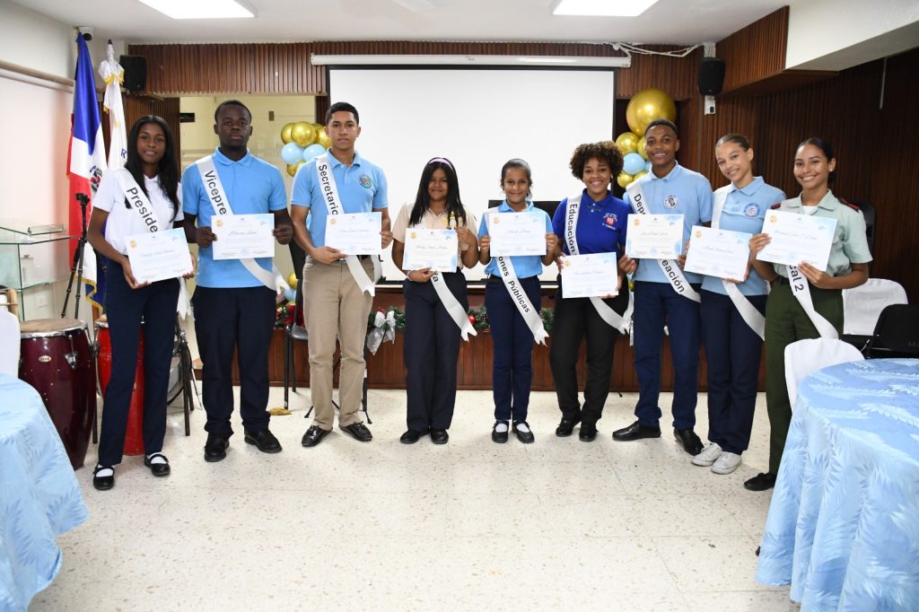 Regional 10 conforma consejo estudiantil 2025-2026 consejo estudiantil