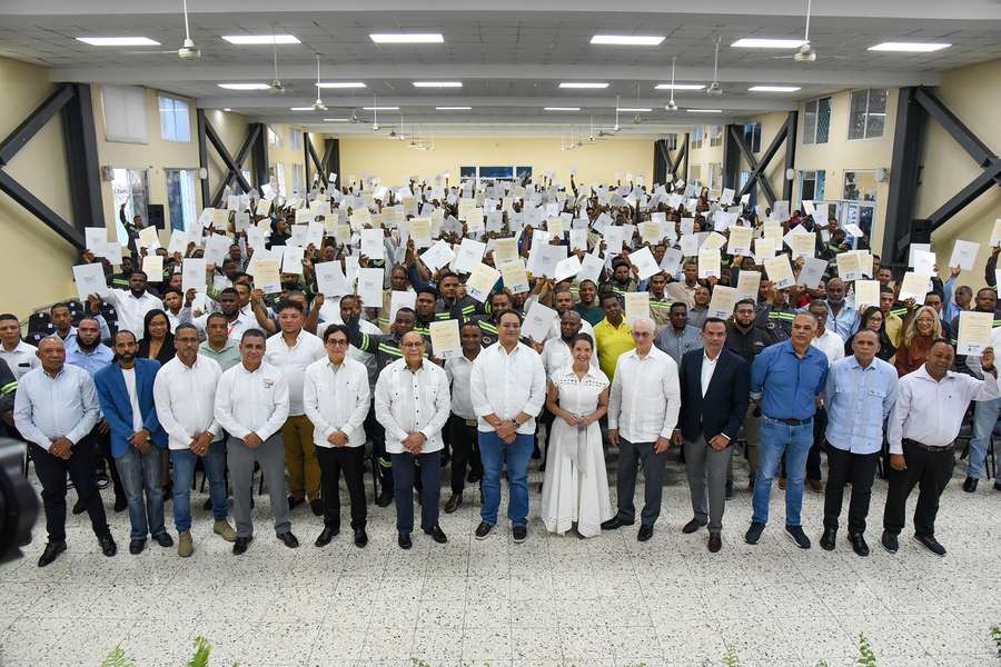 Superintendencia de Electricidad continúa formación de electricistas a nivel nacional