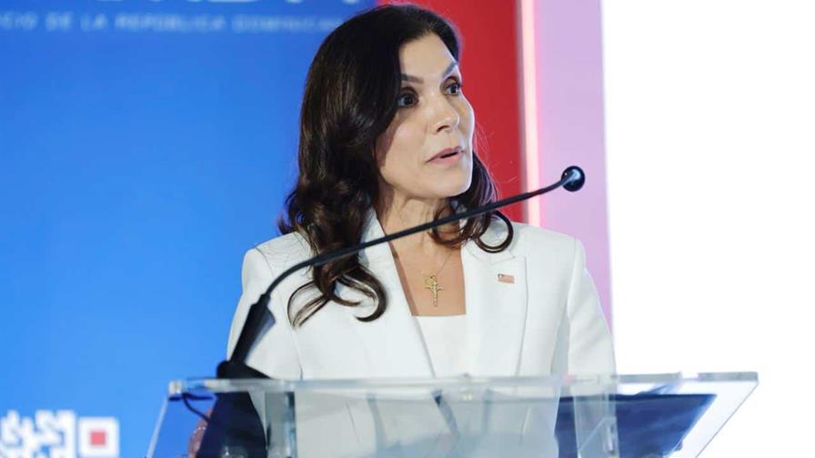 Embajadora de EE.UU. afirma que Administración Biden presionó a RD para mantener abierta la frontera con Haití Embajadora de EE.UU.
