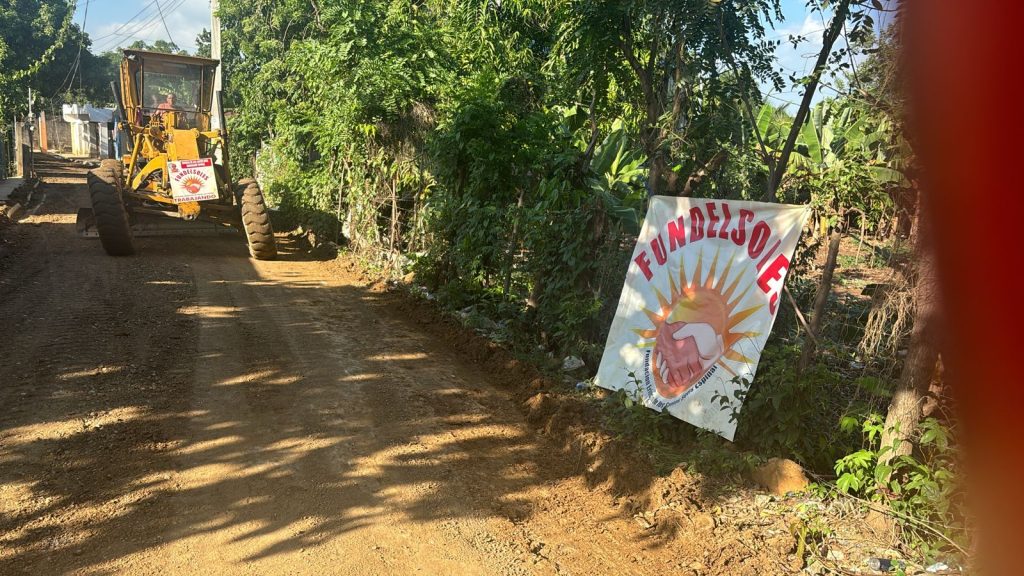 Fundelsoles inicia jornada de acondicionamiento de calles en Pedro Brand Pedro Brand
