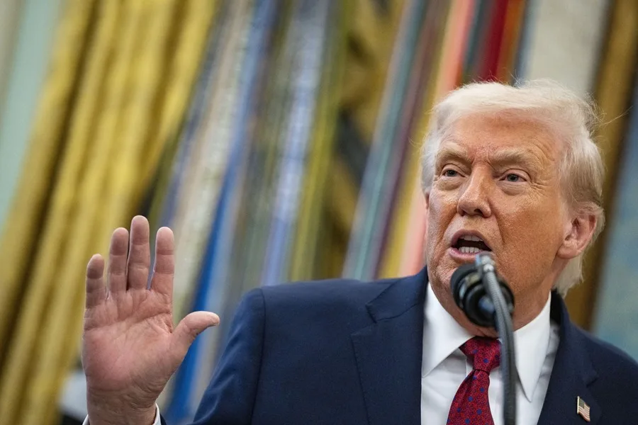 Trump quiere destruir lanchas hasta que Maduro se rinda, dice su jefa de gabinete Trump