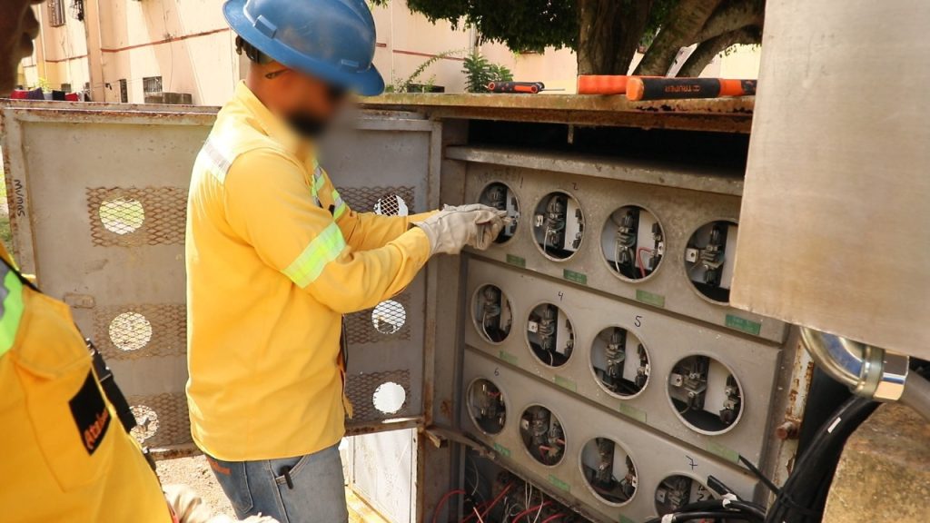 Edeeste llama a denunciar brigadas contratistas que cobren dinero para brindar servicio eléctrico