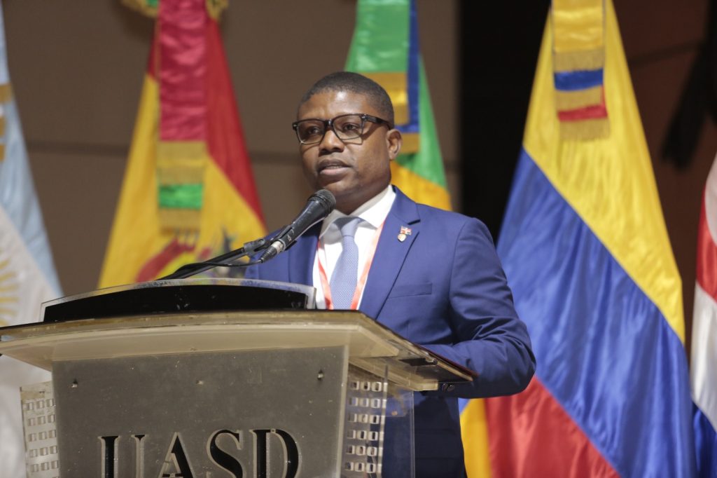 Asodemu rechaza fusión de los ministerios de Educación