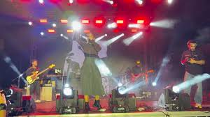 Karen Santana abre con éxito el concierto “Adoramos Juntos en Navidad” cristiana Karen