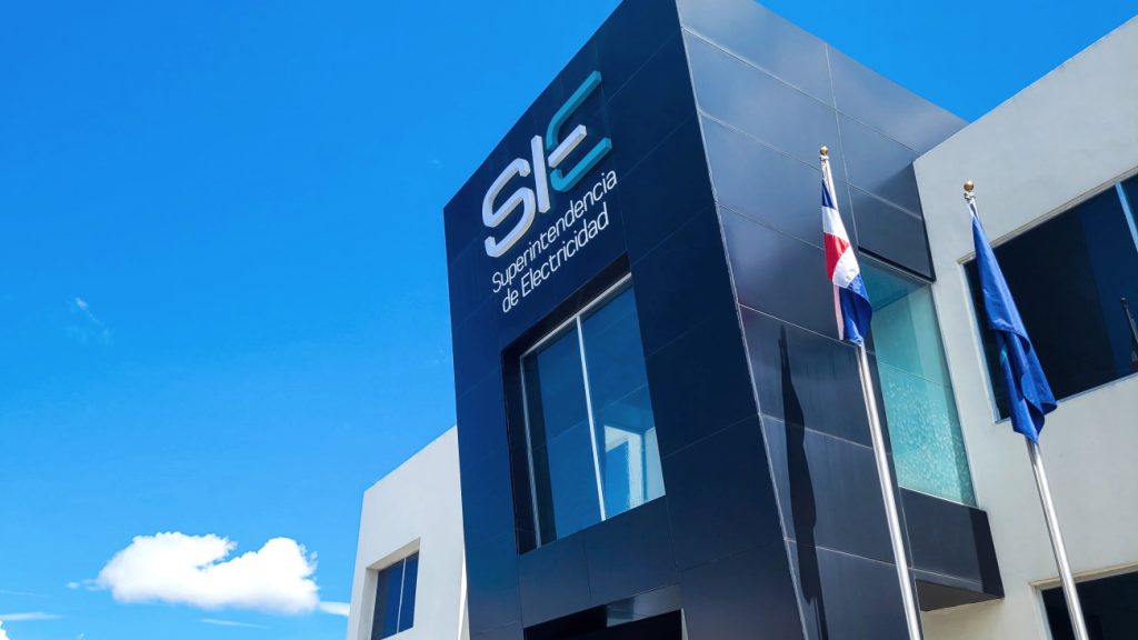 Superintendencia de Electricidad emite nuevo Reglamento de Generación Distribuida