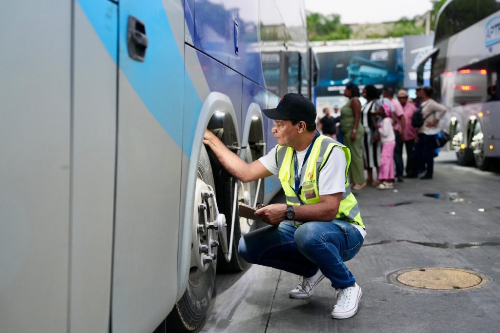 Intrant inspecciona más de 553 unidades de transporte interurbano durante Operativo Altagraciano