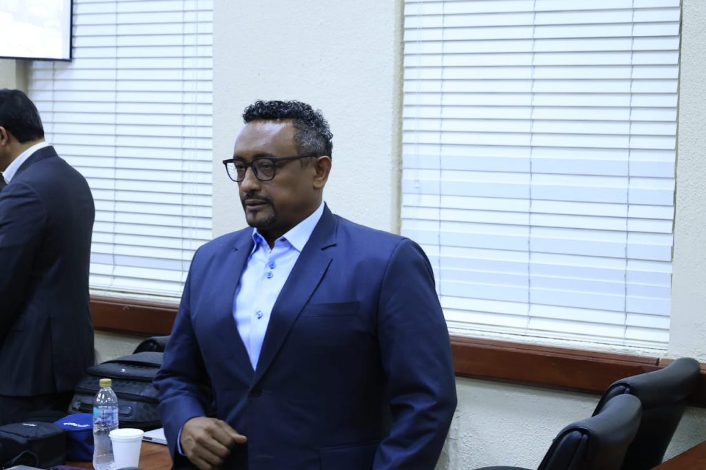 Rafael Núñez de Aza afirma que Fiscalía no ha destruido su presunción de inocencia y presenta defensa financiera ante tribunal Rafael Núñez de Aza