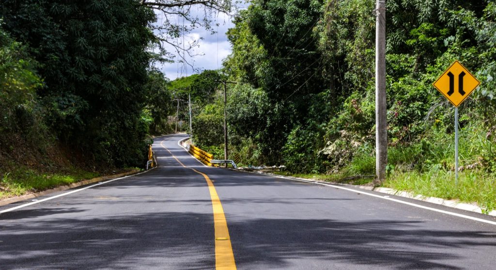Presidente Abinader entrega la carretera Bayaguana-El Puerto