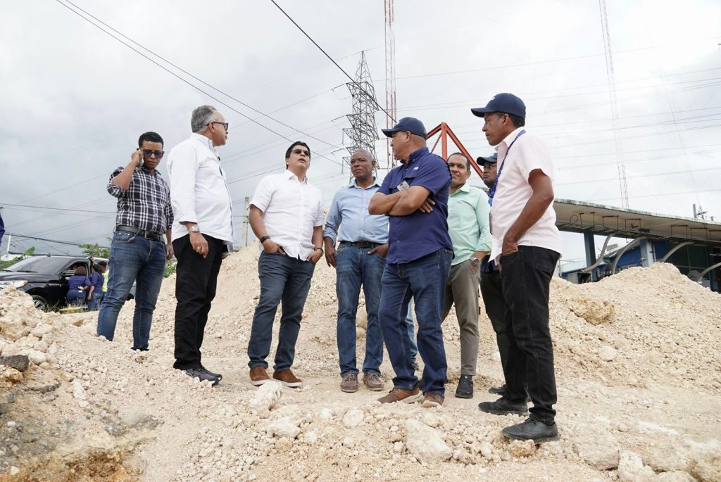 Fellito Suberví anuncia soluciones rápidas de agua a 28 sectores del Gran Santo Domingo Fellito Suberví