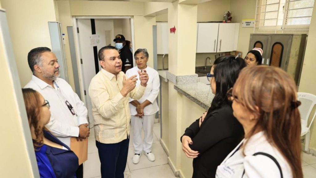 SNS garantiza 100 % de suministros en programas de diálisis y nutrición de la Red Pública SNS