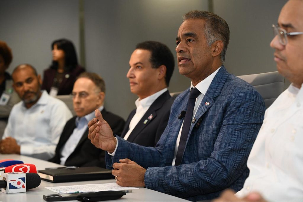 Servicio eléctrico ha sido recuperado en un 30 %, tras falla en el SENI Servicio eléctrico