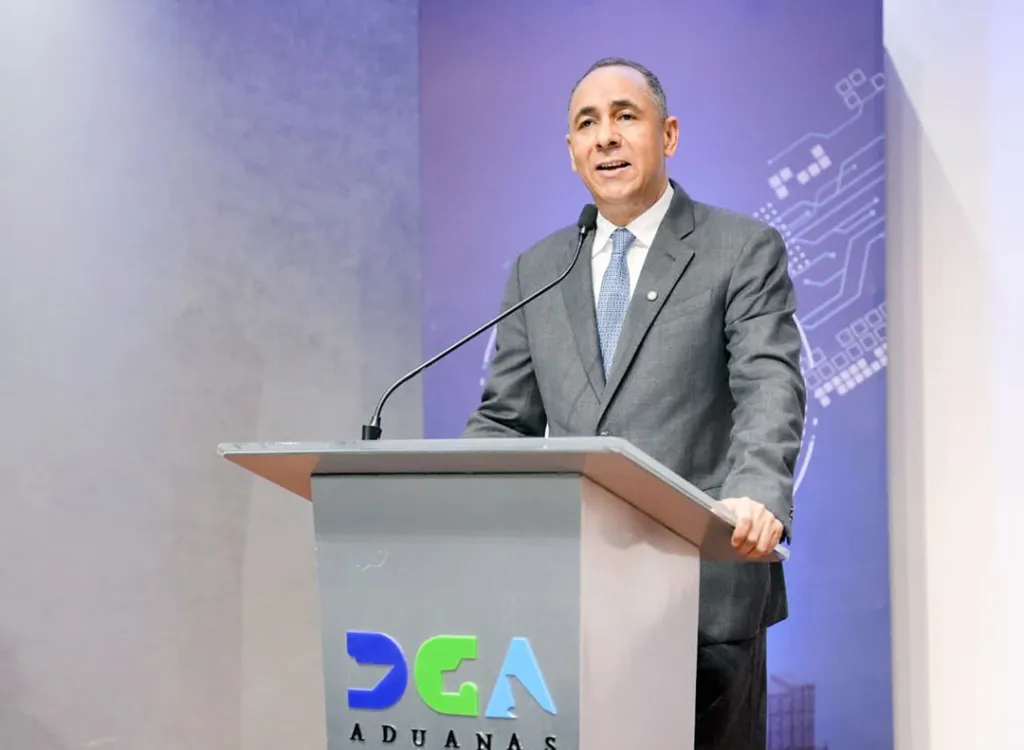 Nelson Arroyo traza los lineamientos de su gestión, en oficinas de la zona norte, con énfasis en las recaudaciones y lucha contra ilícitos