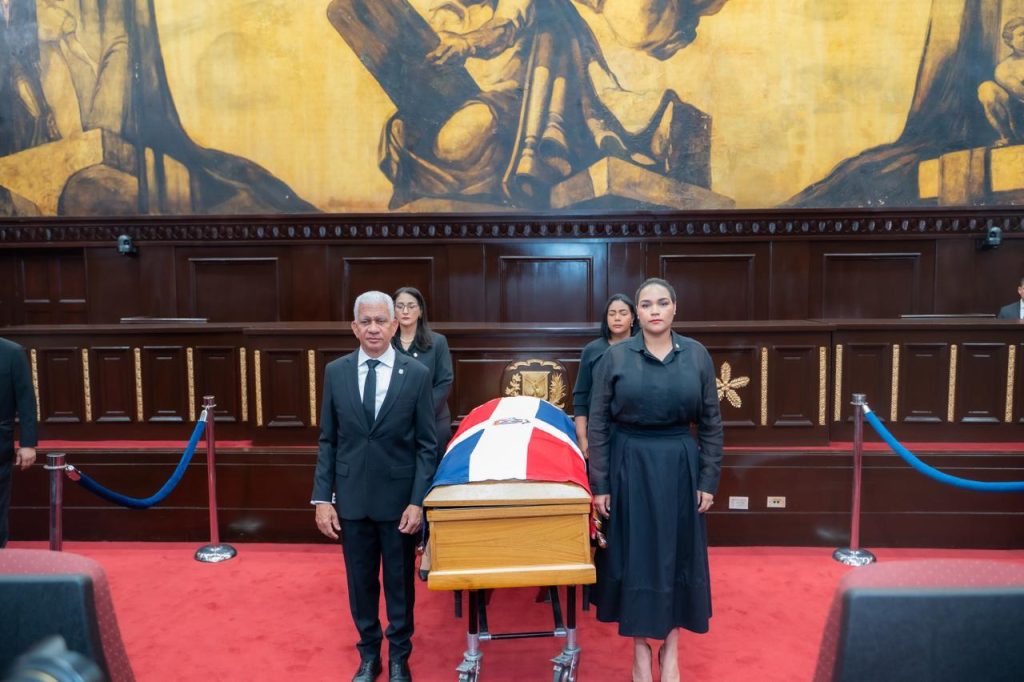 Congreso Nacional rinde tributo y da último adiós a Ramón Alburquerque, expresidente Cámara Alta