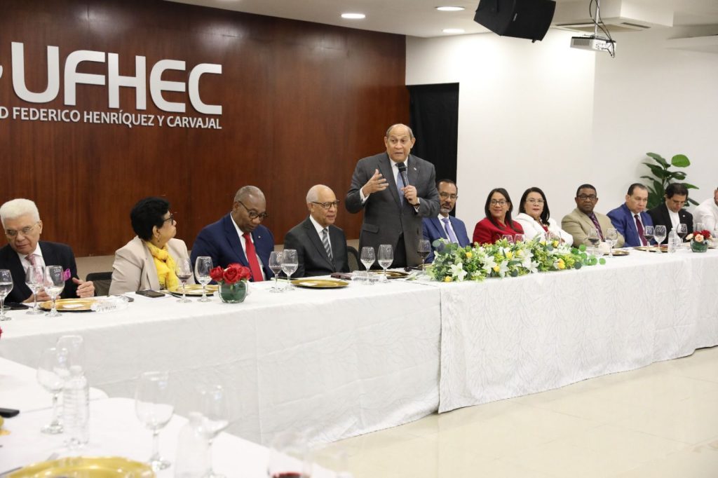 Ministro del MESCyT sostiene encuentro con rectores para plantear transformación del Sistema Nacional de Educación