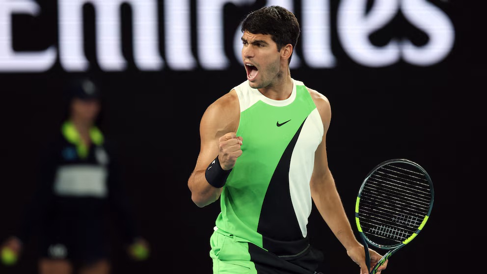 Alcaraz conquista por primera vez el Open de Australia tras apagar a un combativo Djokovic