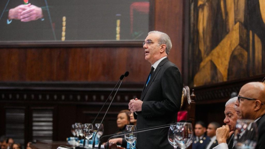 Abinader destaca robustecimiento del mercado laboral: RD alcanza los 5.1 millones de personas ocupadas mercado laboral