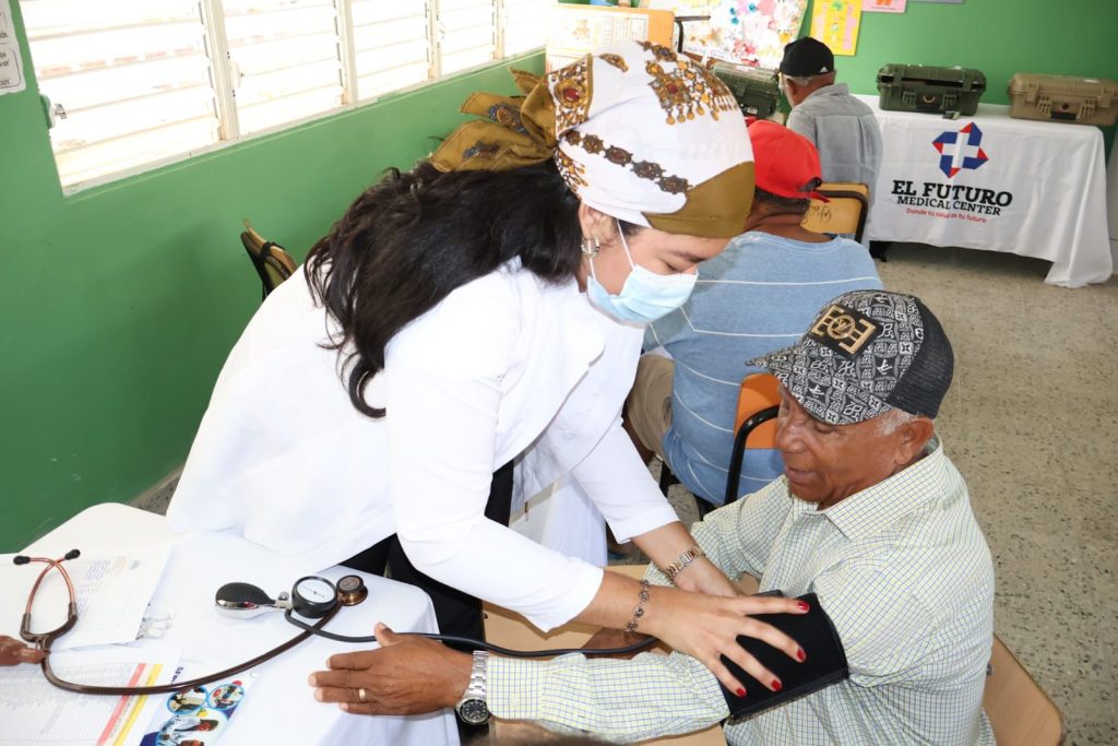 Desarrollo de la Comunidad y Ejército RD llevan jornada asistencial a Nagua