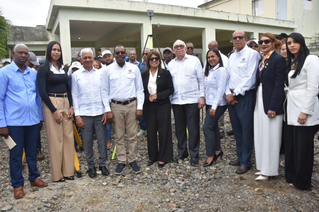 Autoridades inician proceso de titulación en Cotuí para beneficiar cinco sectores de Quita Sueño titulación