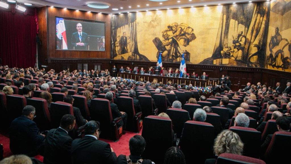 Abinader destaca récord histórico de 11.7 millones de visitantes y consolida a RD como hub turístico del Caribe visitantes