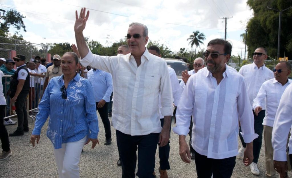 Presidente Abinader visitará este domingo a Gaspar Hernández a verificar daños de lluvias Abinader