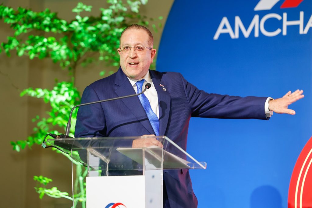 Magín Díaz destaca el compromiso del Gobierno para potenciar el crecimiento económico