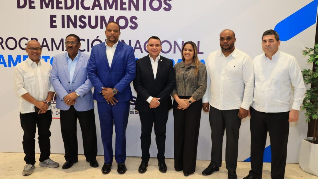 SNS informa que aumentó casi un 100% la inversión en medicamentos de la Red Pública