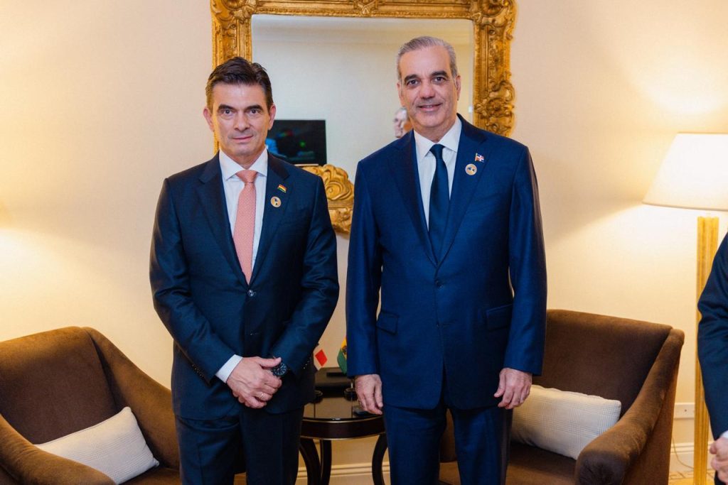 Abinader fortalece diálogo con Bolivia, con cuyo presidente se comprometen a estrechar más los lazos diplomáticos