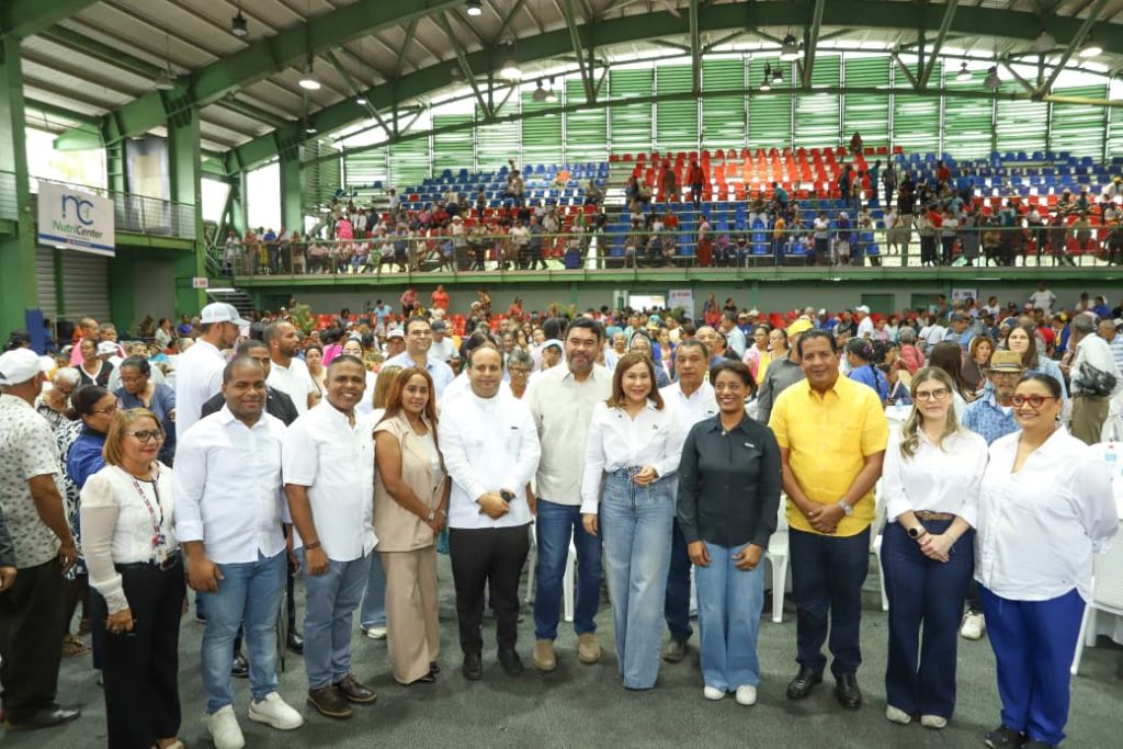 Supérate fortalece diálogo las provincias La Altagracia y San Pedro de Macorís, con escucha activa de 2100 personas beneficiarias
