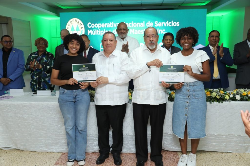 COOPNAMA entrega 425 becas a hijos de socios