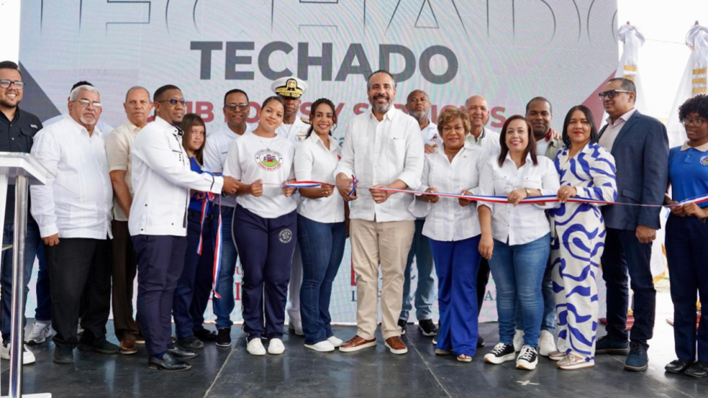 Gobierno impulsa el deporte escolar con nuevo polideportivo en Santo Domingo Norte
