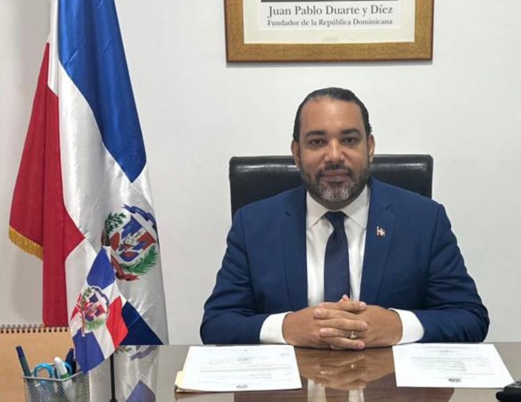 Cónsul dominicano en Sevilla respalda reformas al sistema consular impulsado por el presidente Abinader Cónsul dominicano en Sevilla