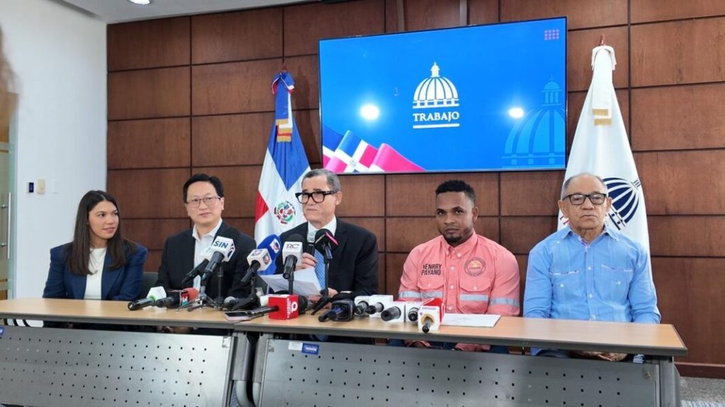 Mineros logran mejoras salariales y sociales tras acuerdo colectivo con CORMIDOM