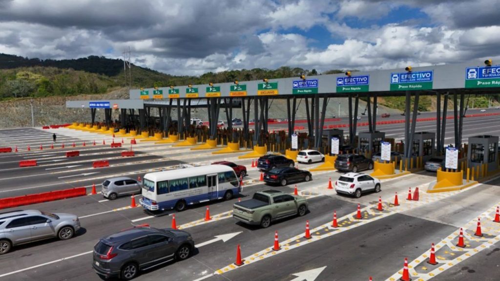 Semana Santa 2026: más de 891,000 vehículos han cruzado los peajes en tres días